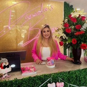 Meet your Posher, Daniela